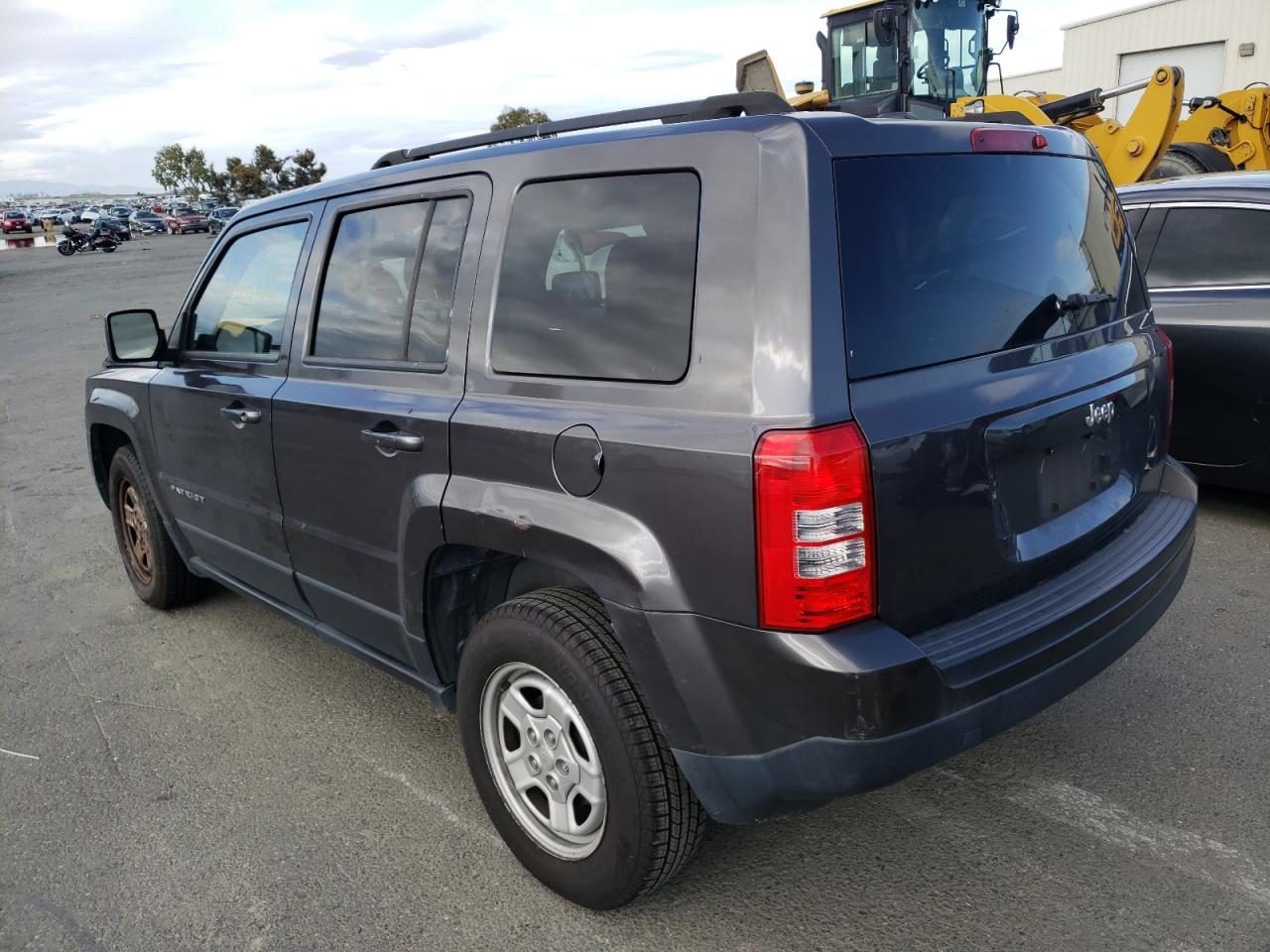 Photo 3 from auction – 2014 JEEP PATRIOT SP with VIN 1C4NJPBBXED900334