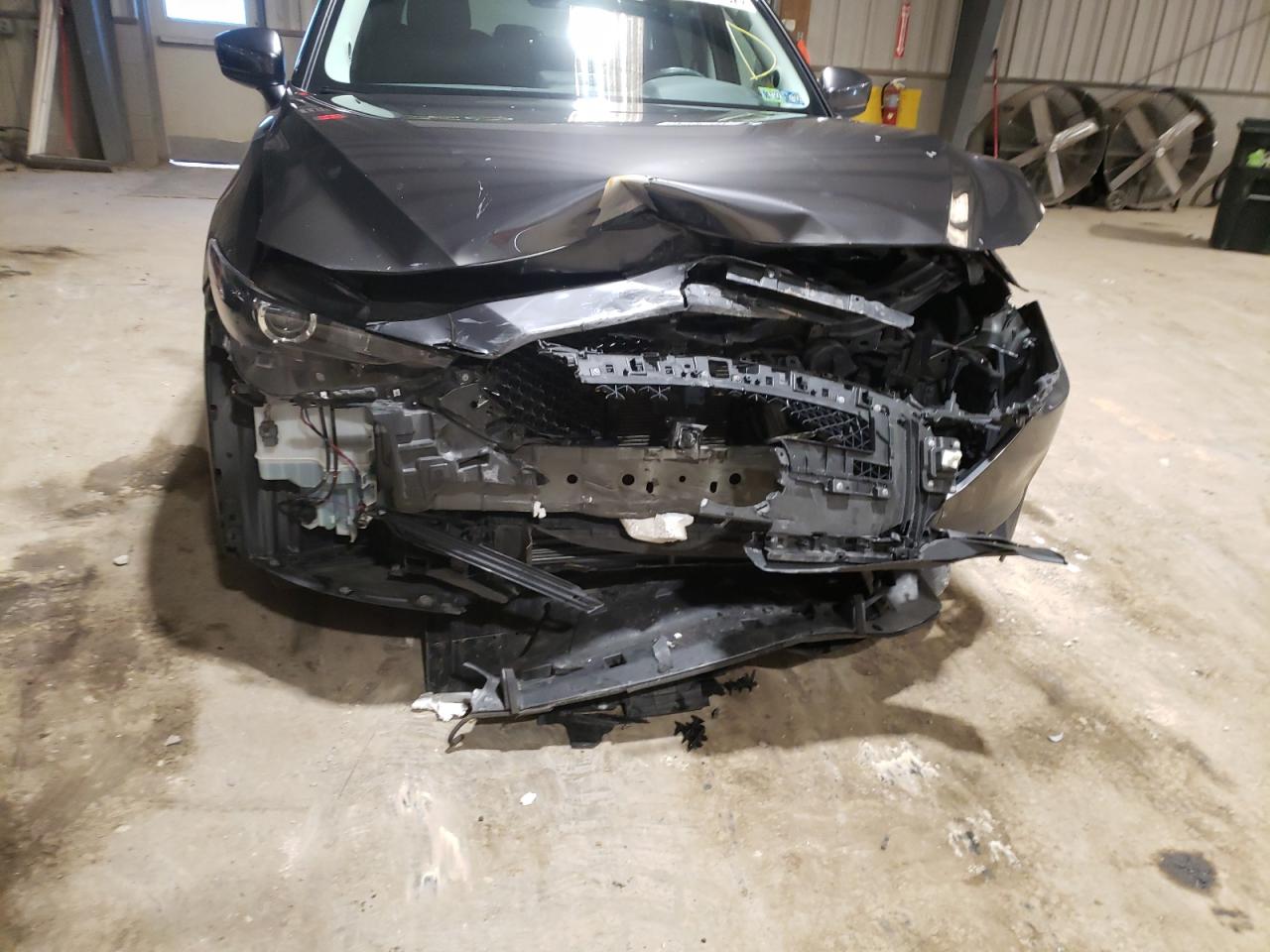 Photo 9 from auction – 2017 MAZDA CX-5 TOURI with VIN JM3KFBCLXH0100697