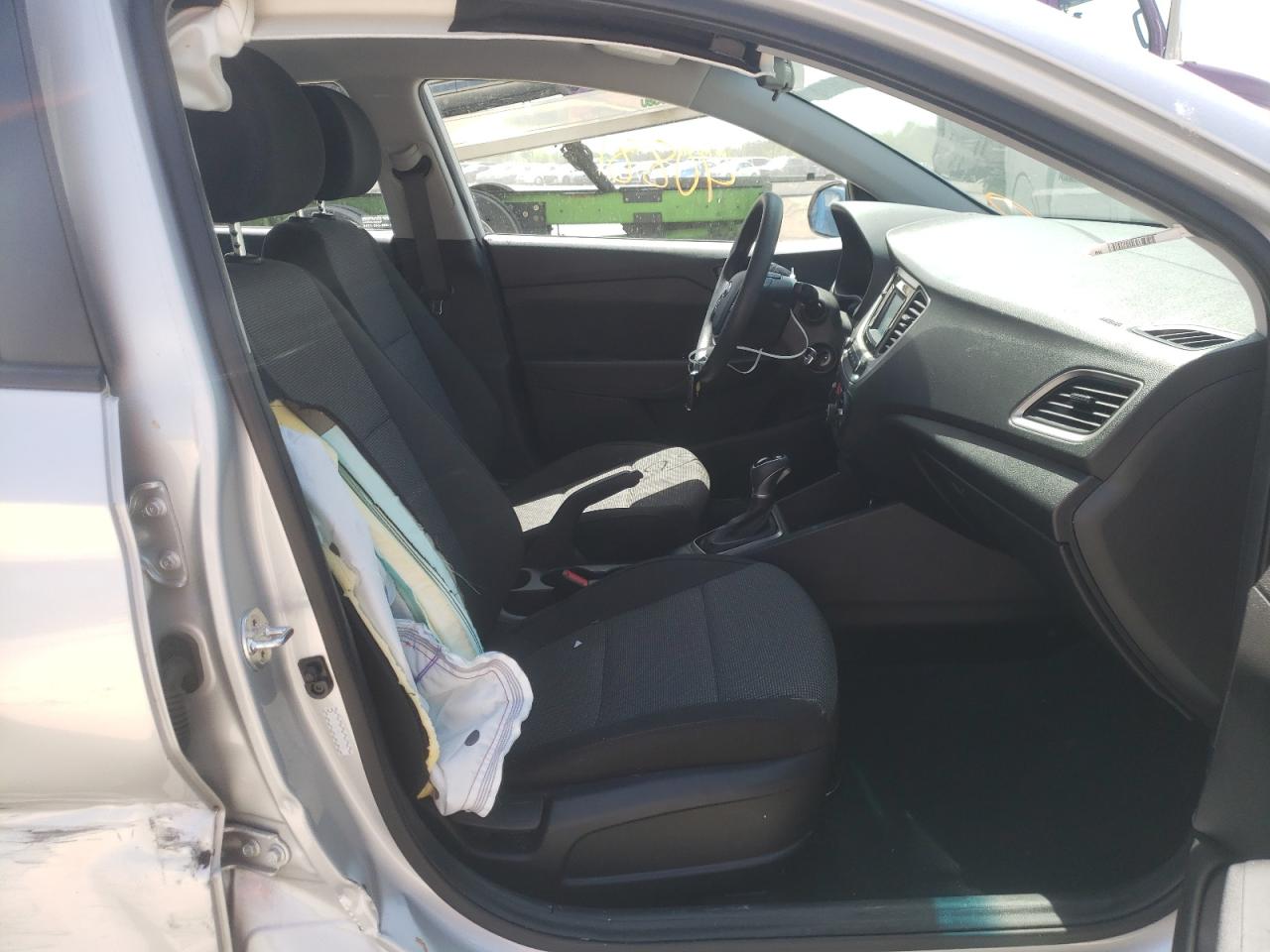 Photo 5 from auction – 2019 HYUNDAI ACCENT SE with VIN 3KPC24A39KE079895