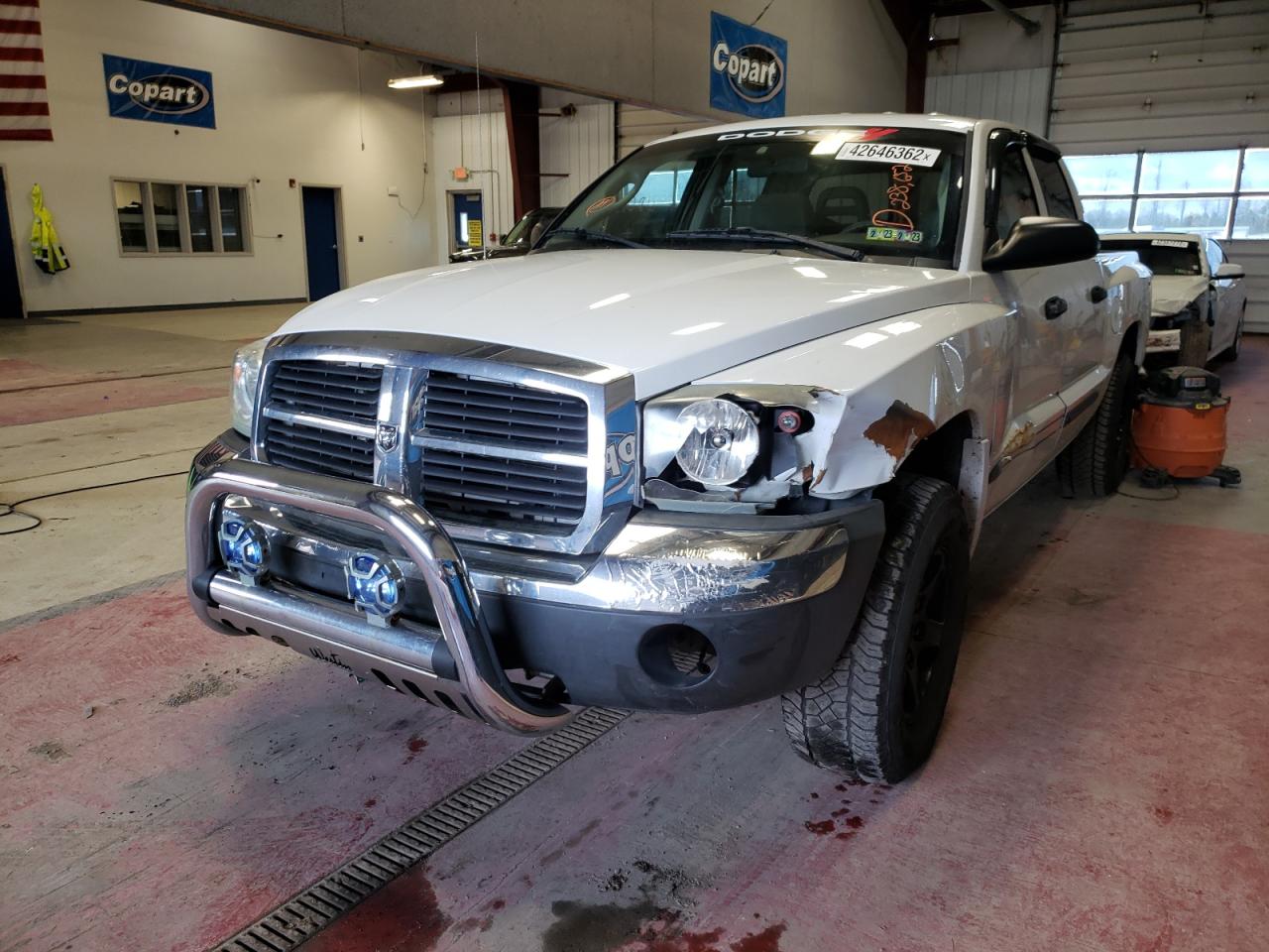 Photo 2 from auction – 2005 DODGE DAKOTA QUA with VIN 1D7HE48K85S165118