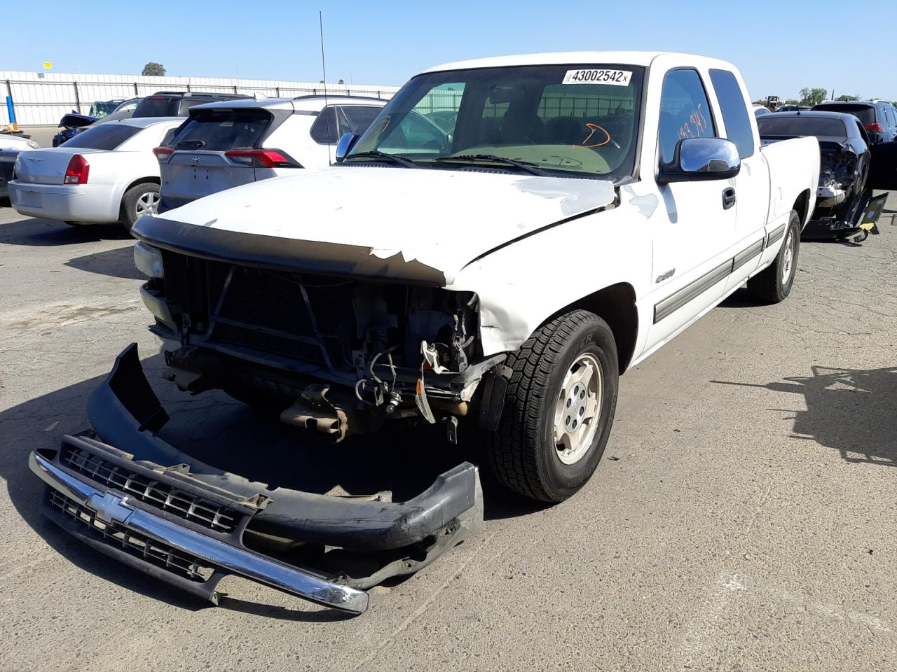 Photo 2 from auction – 2001 CHEVROLET SILVERADO with VIN 2GCEC19V111396141
