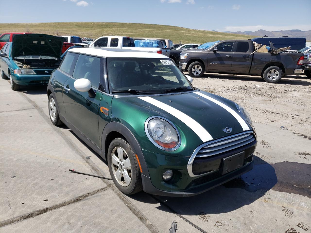 MINI COOPER 2015 with VIN WMWXM5C54FT939941 - Photo from auction