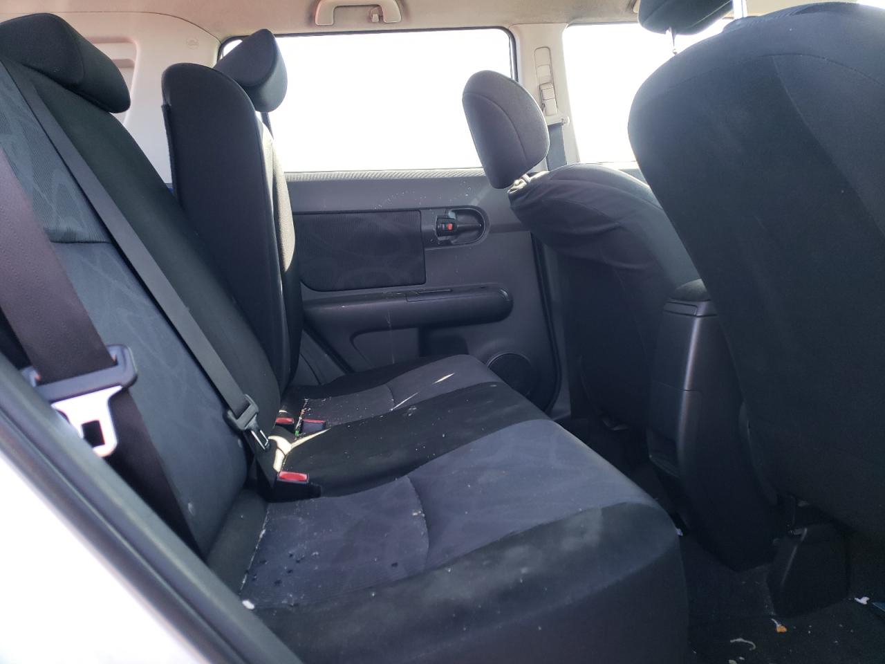 Photo 6 from auction – 2011 TOYOTA SCION XB with VIN JTLZE4FE0B1131014