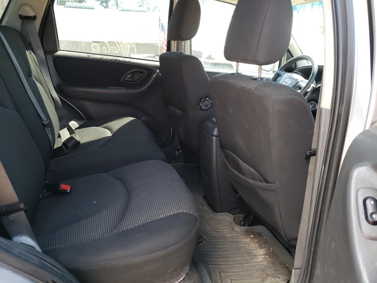 Foto 6 de la subasta – 2006 MAZDA TRIBUTE S con VIN 4F2YZ94106KM06874