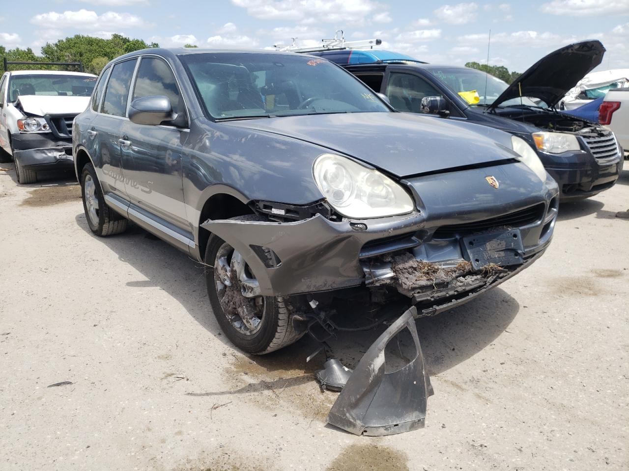 PORSCHE CAYENNE S 2004 with VIN WP1AB29PX4LA61627 - Photo from auction