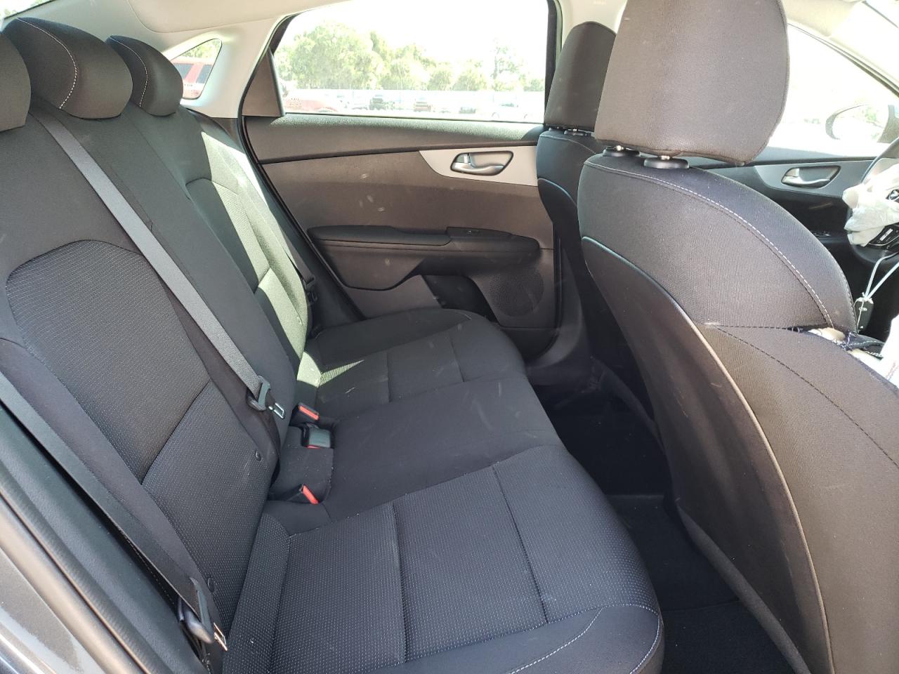 Photo 16 from auction – 2021 KIA FORTE FE with VIN 3KPF24AD9ME401749
