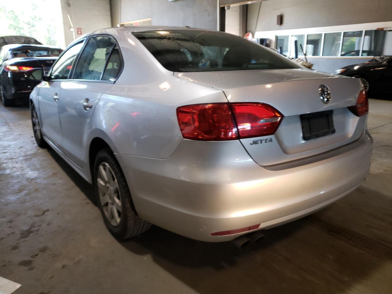 Photo 3 from auction – 2012 VOLKSWAGEN JETTA with VIN 3VW2K7AJ3CM370165