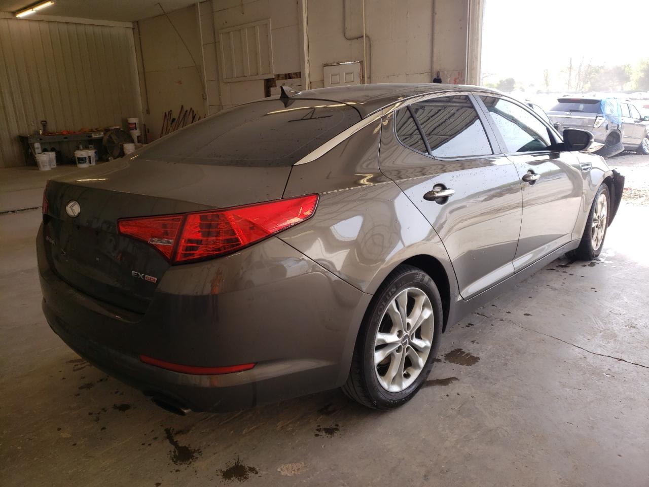 Photo 4 from auction – 2013 KIA OPTIMA EX with VIN 5XXGN4A78DG100841