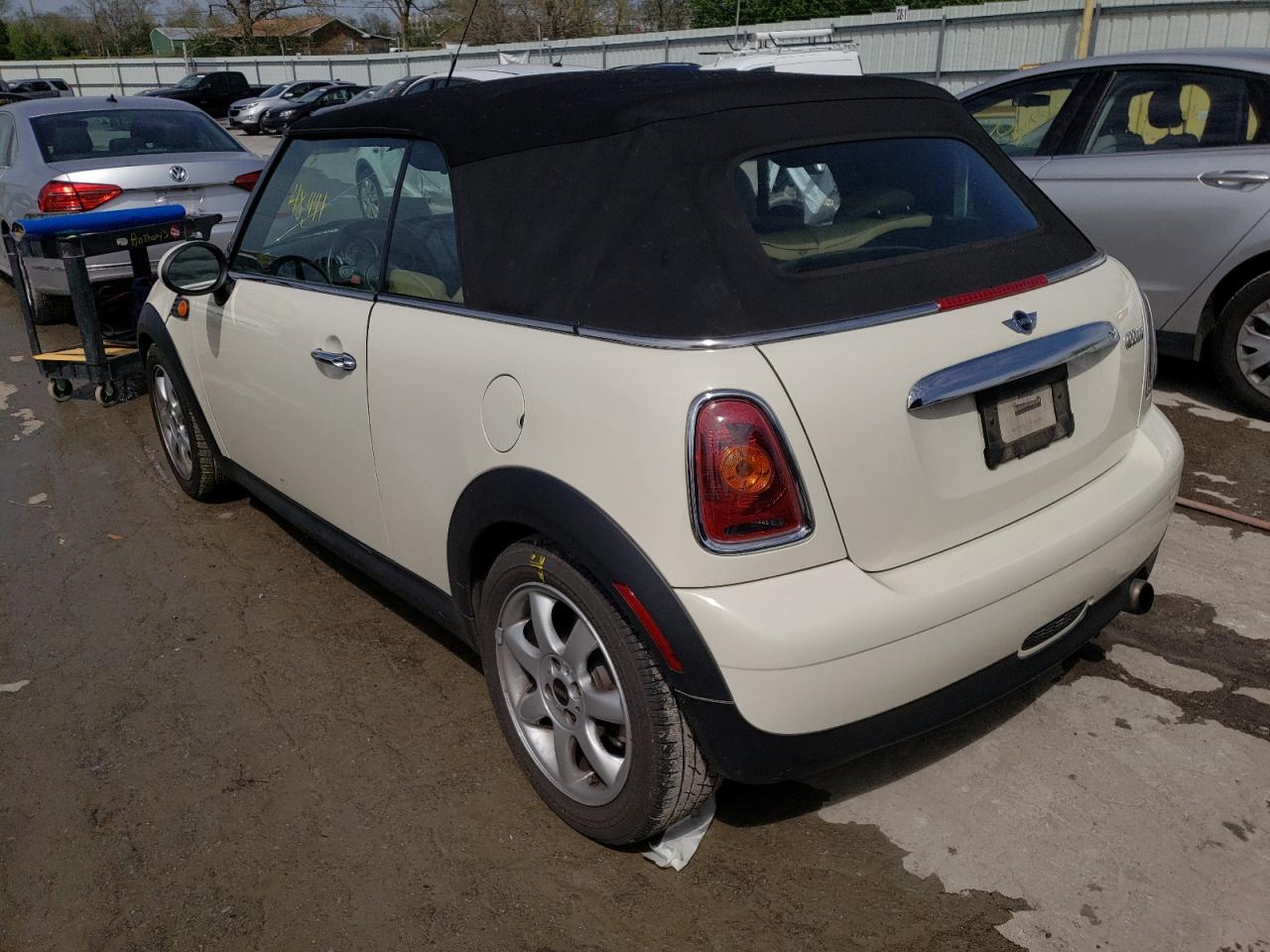 Photo 3 from auction – 2009 MINI COOPER with VIN WMWMR33509TU96569