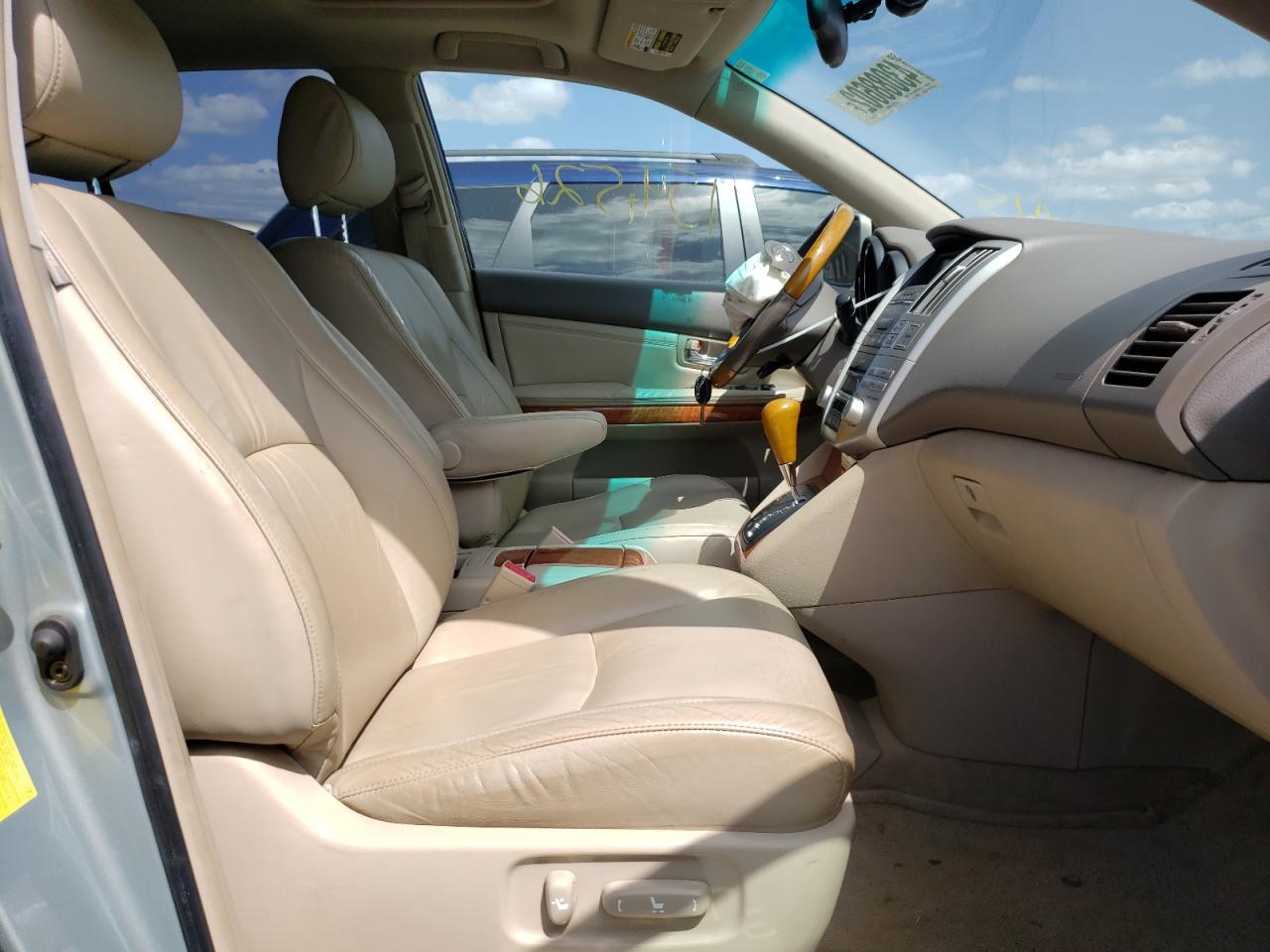 Photo 5 from auction – 2005 LEXUS RX 330 with VIN JTJGA31U550057782