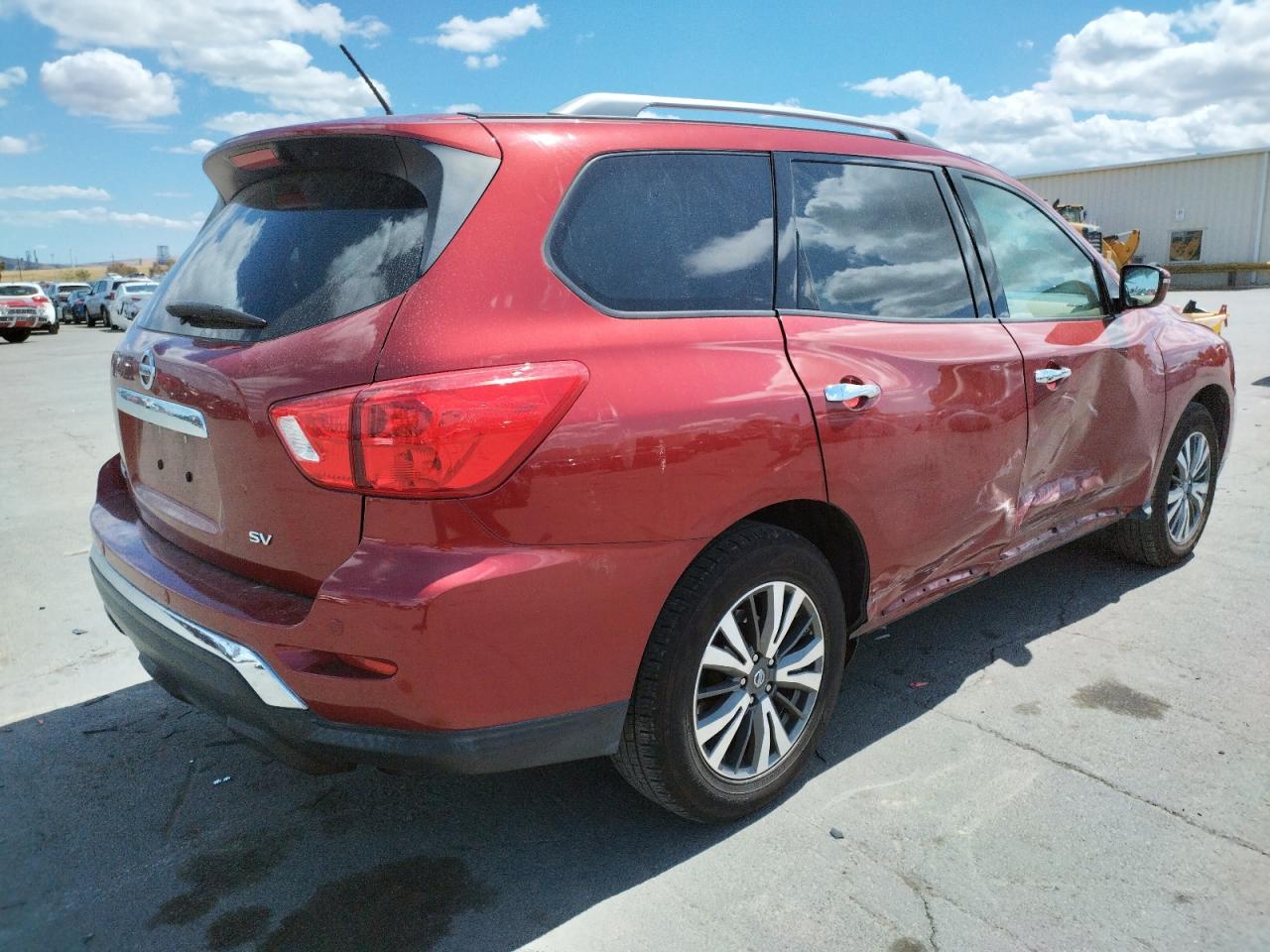 Photo 4 from auction – 2017 NISSAN PATHFINDER with VIN 5N1DR2MNXHC635676
