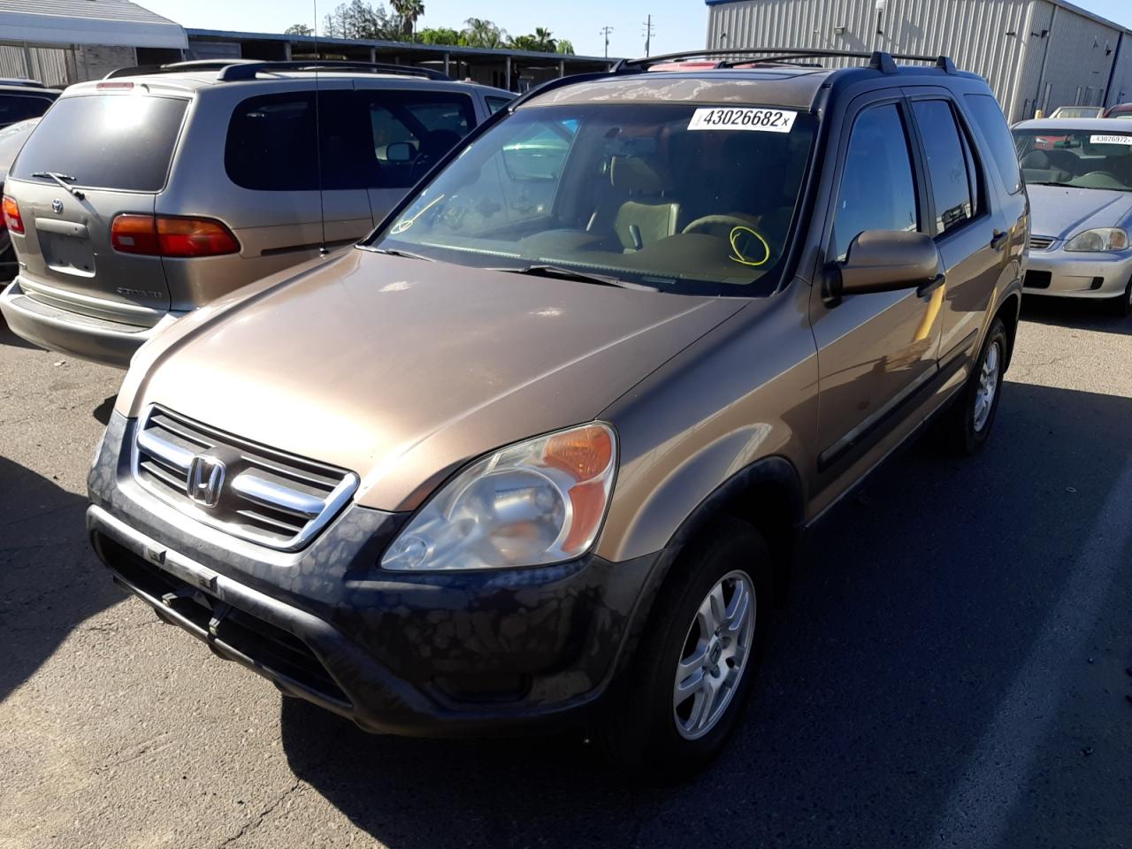 Photo 2 from auction – 2002 HONDA CR-V EX with VIN JHLRD78872C083915