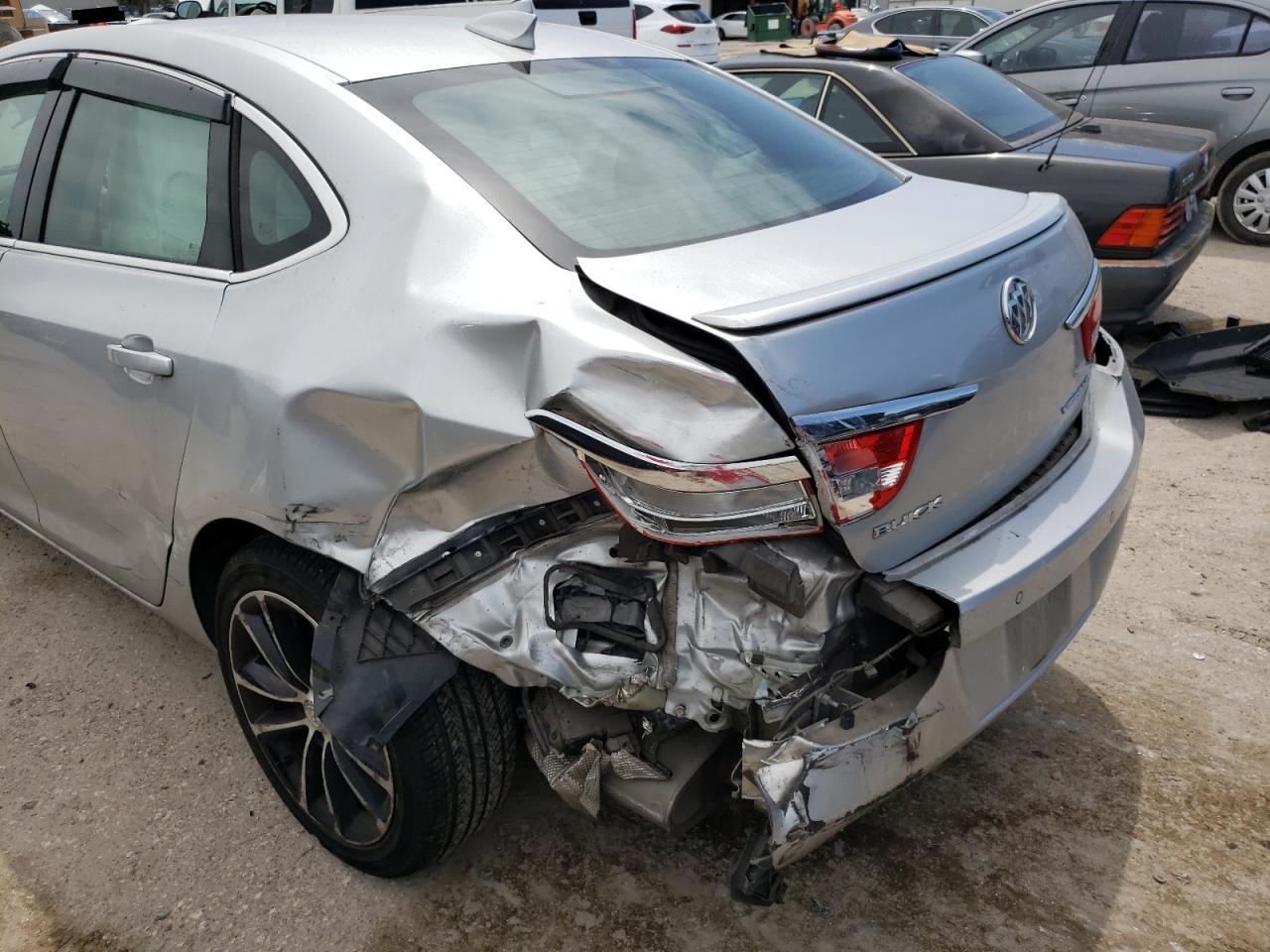 Photo 9 from auction – 2017 BUICK VERANO SPO with VIN 1G4PR5SK3H4109049