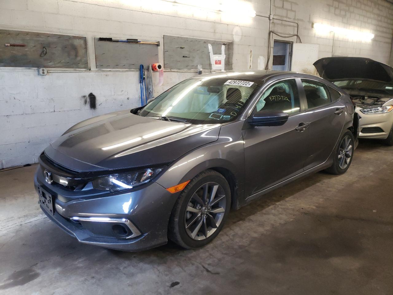 Photo 2 from auction – 2019 HONDA CIVIC EX with VIN 19XFC1F38KE201597