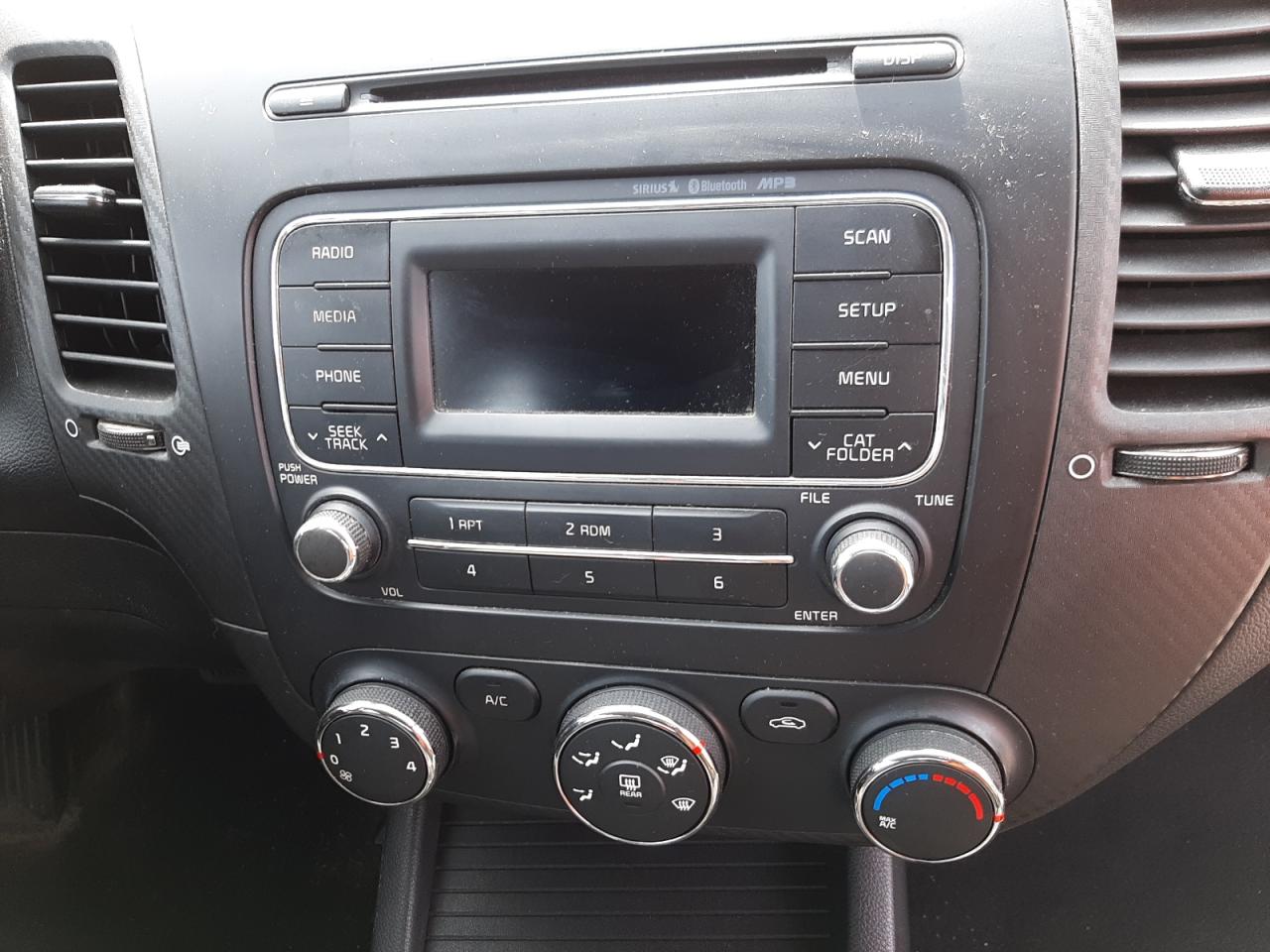 Photo 9 from auction – 2015 KIA FORTE EX with VIN KNAFX4A82F5282362