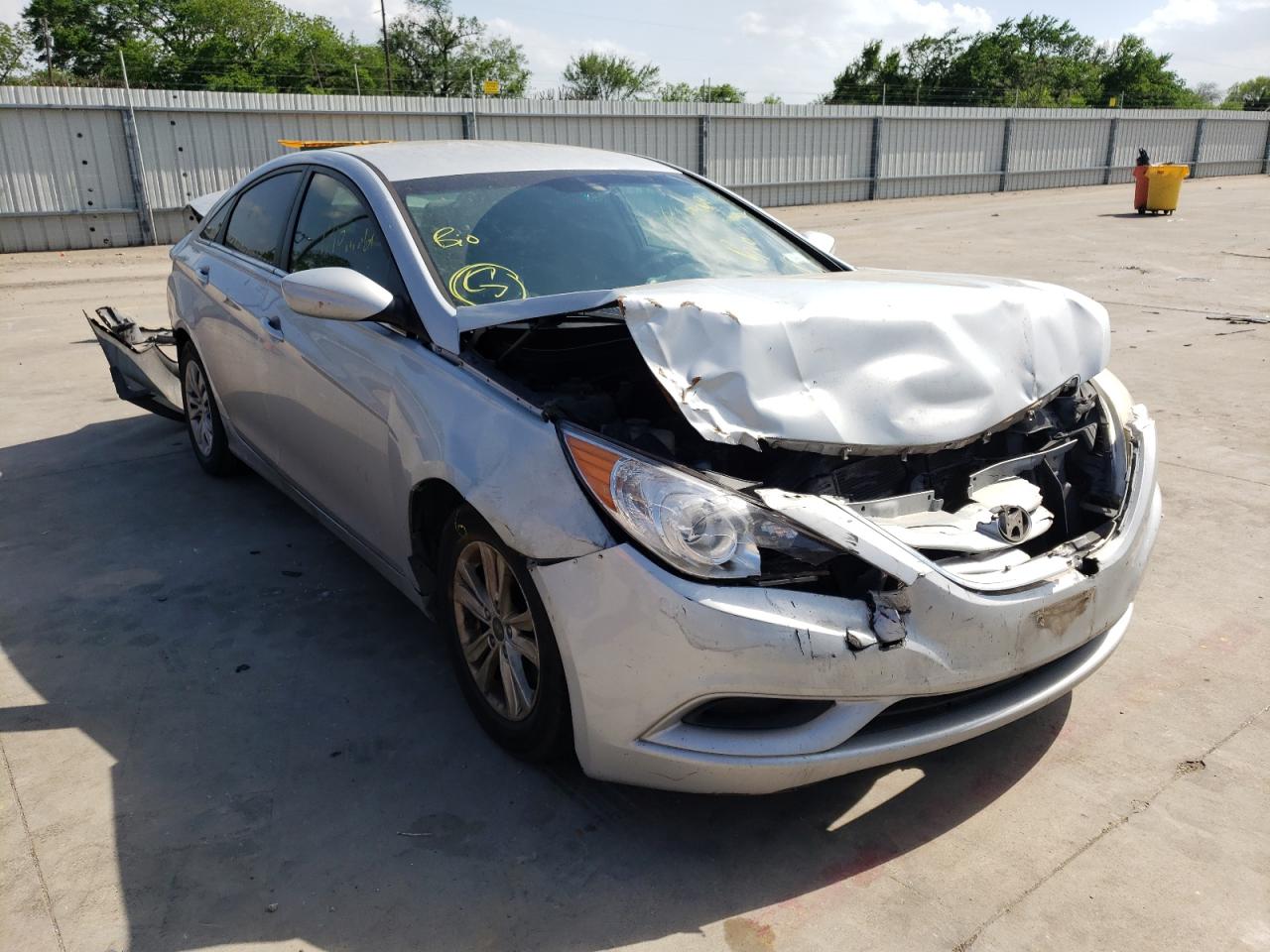 HYUNDAI SONATA 2011 with VIN 5NPEB4AC2BH244402 - Photo from auction