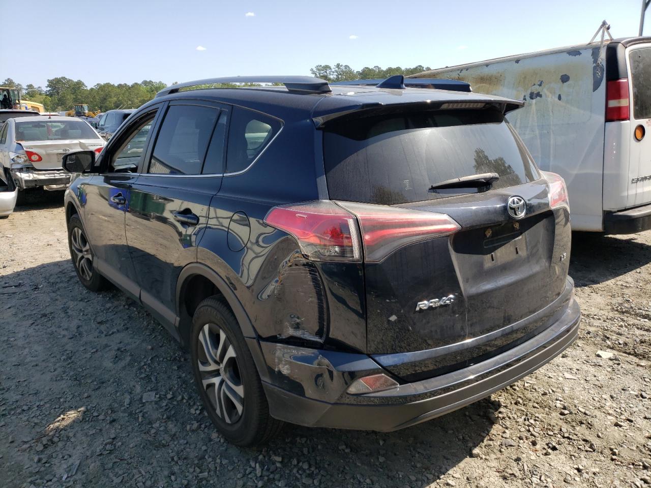 Photo 3 from auction – 2018 TOYOTA RAV4 LE with VIN JTMZFREV1JJ172001