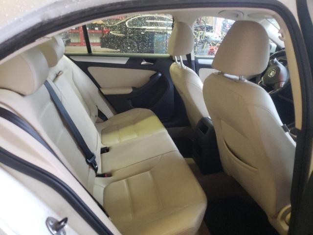Photo 6 from auction – 2012 VOLKSWAGEN 412 with VIN 3VWLL7AJ0CM338727