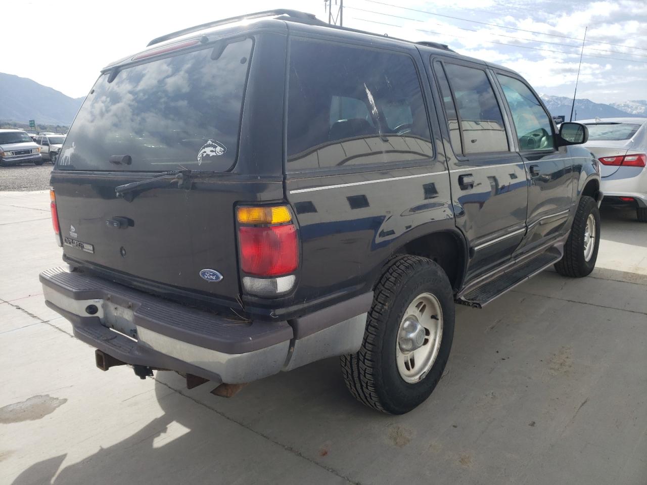 Photo 4 from auction – 1997 FORD EXPLORER with VIN 1FMDU34E6VZB58547