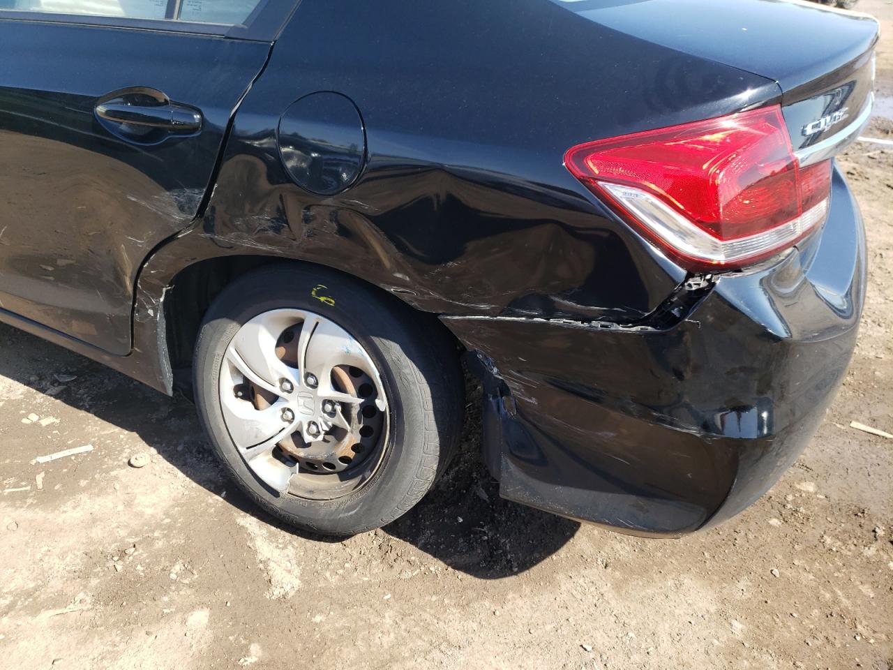 Photo 9 from auction – 2015 HONDA CIVIC LX with VIN 19XFB2F55FE705184
