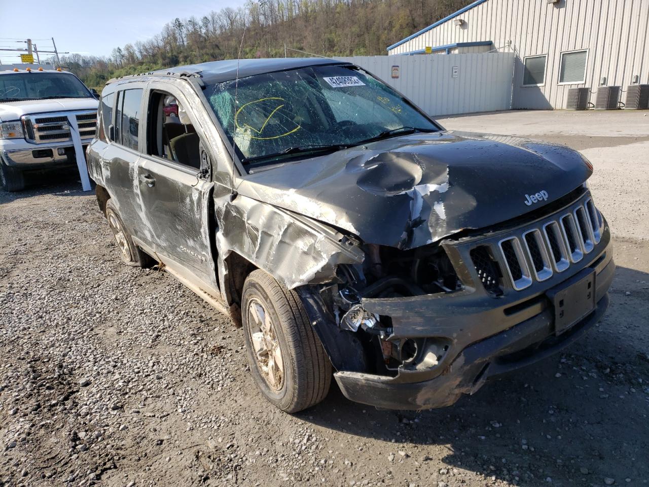 JEEP COMPASS SP 2015 with VIN 1C4NJCBA3FD138529 - Photo from auction