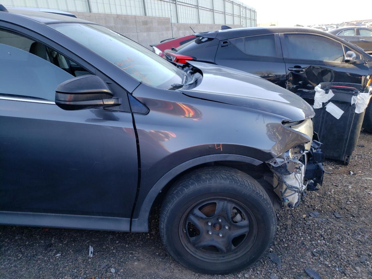 Photo 9 from auction – 2015 TOYOTA RAV4 LE with VIN 2T3ZFREV9FW225732
