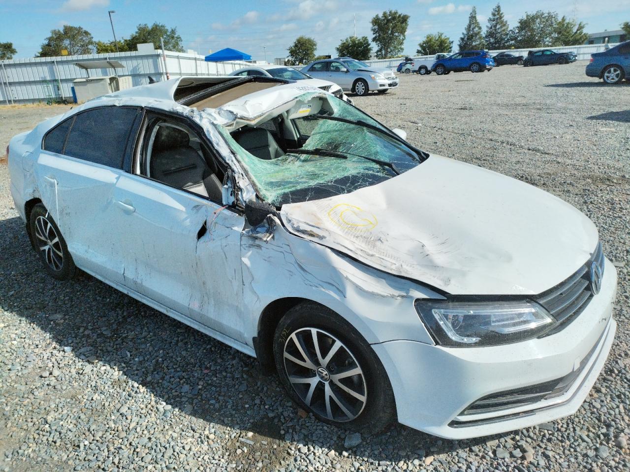 Photo 9 from auction – 2017 VOLKSWAGEN JETTA with VIN 3VWDB7AJ3HM208942