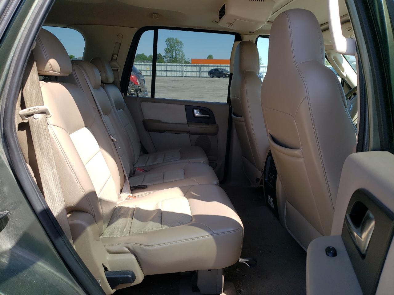 Photo 6 from auction – 2004 FORD EXPEDITION with VIN 1FMFU17L44LB33462