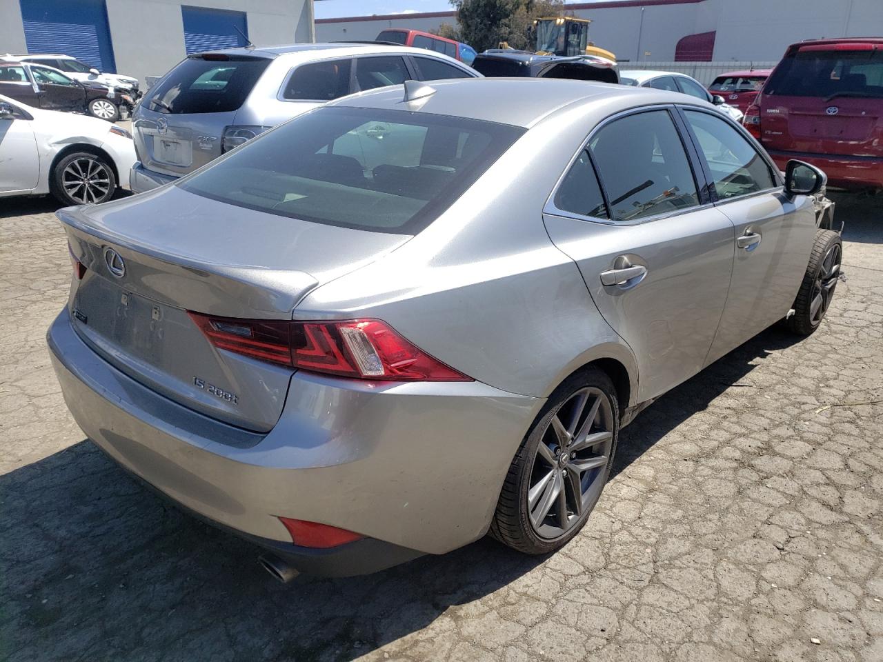 Photo 4 from auction – 2016 LEXUS IS 200T with VIN JTHBA1D23G5013327