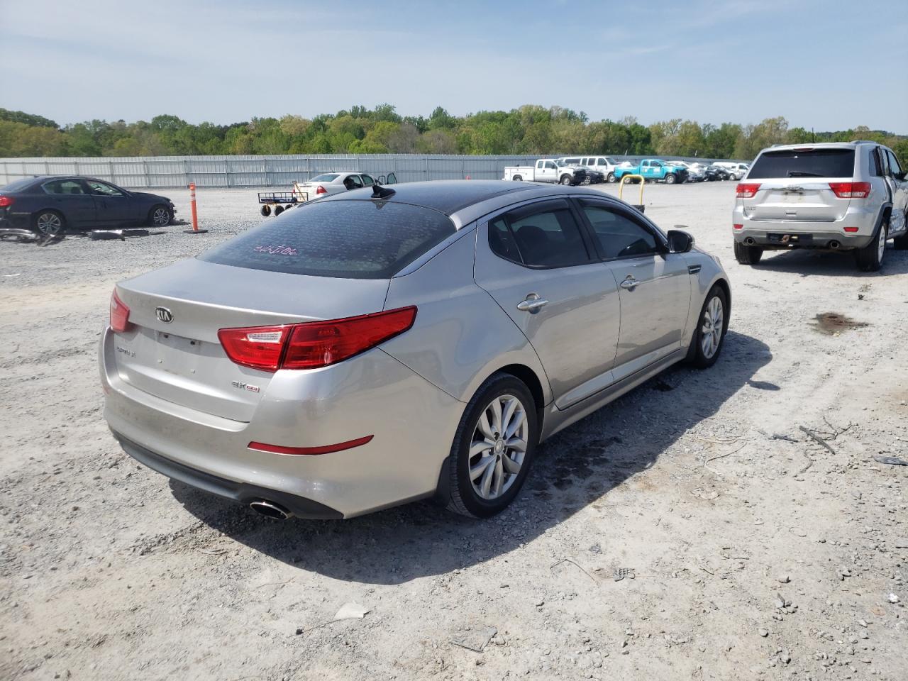 Photo 4 from auction – 2015 KIA OPTIMA EX with VIN 5XXGN4A79FG383706