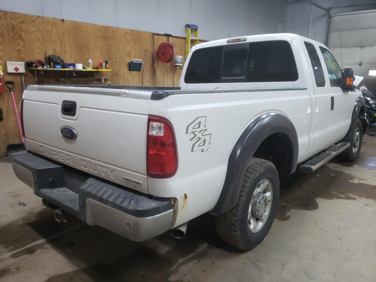 Photo 4 from auction – 2014 FORD F250 SUPER with VIN 1FT7X2B63EEA94733