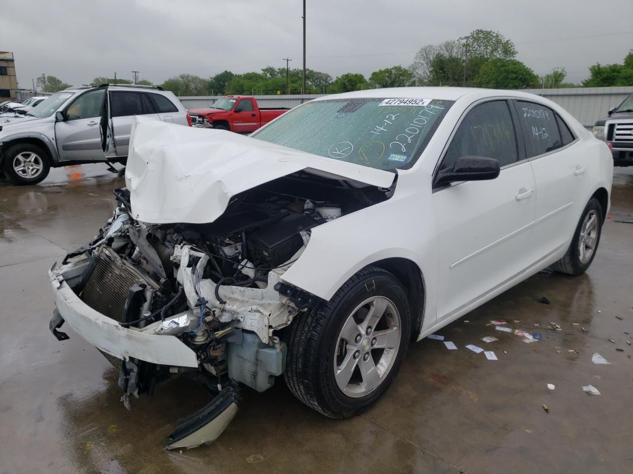 Photo 2 from auction – 2015 CHEVROLET MALIBU LS with VIN 1G11B5SL3FU123871