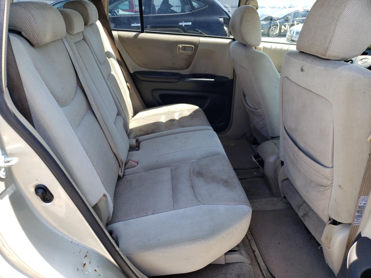 Photo 6 from auction – 2002 TOYOTA HIGHLANDER with VIN JTEGF21A020043039