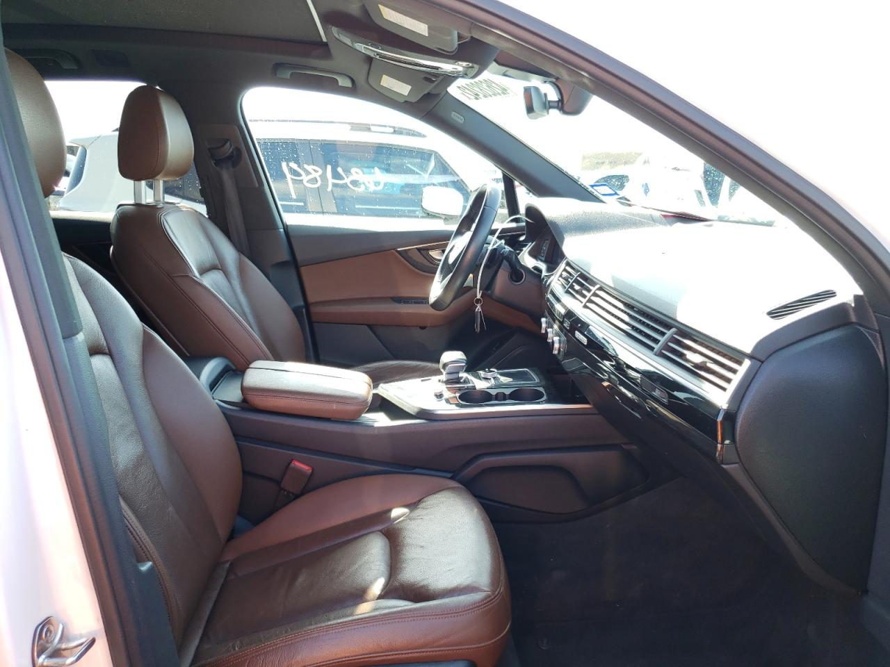Photo 5 from auction – 2017 AUDI Q7 PREMIUM with VIN WA1LABF70HD051202