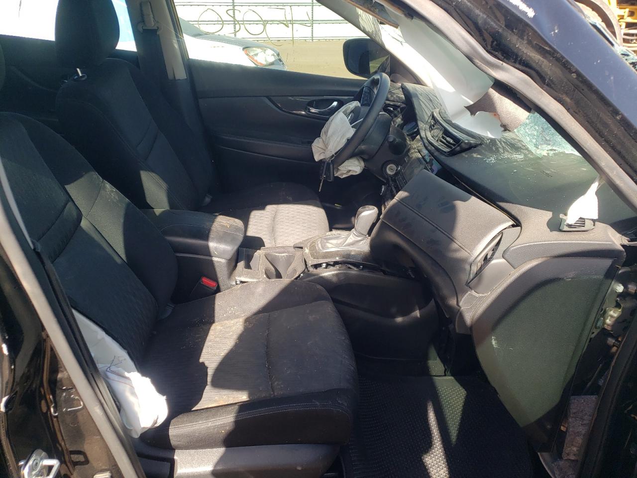 Photo 5 from auction – 2017 NISSAN ROGUE S with VIN JN8AT2MV8HW020040