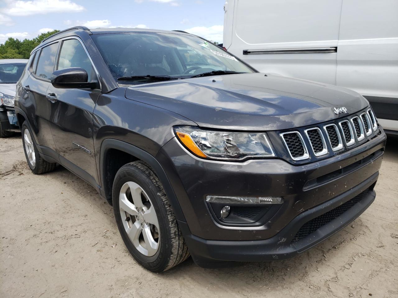 JEEP COMPASS LA 2019 with VIN 3C4NJCBB6KT655028 - Photo from auction