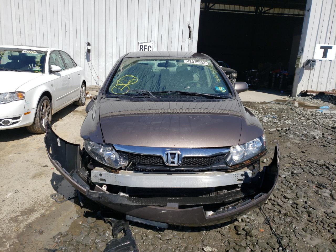 Photo 9 from auction – 2011 HONDA CIVIC LX with VIN 2HGFA1F57BH548612