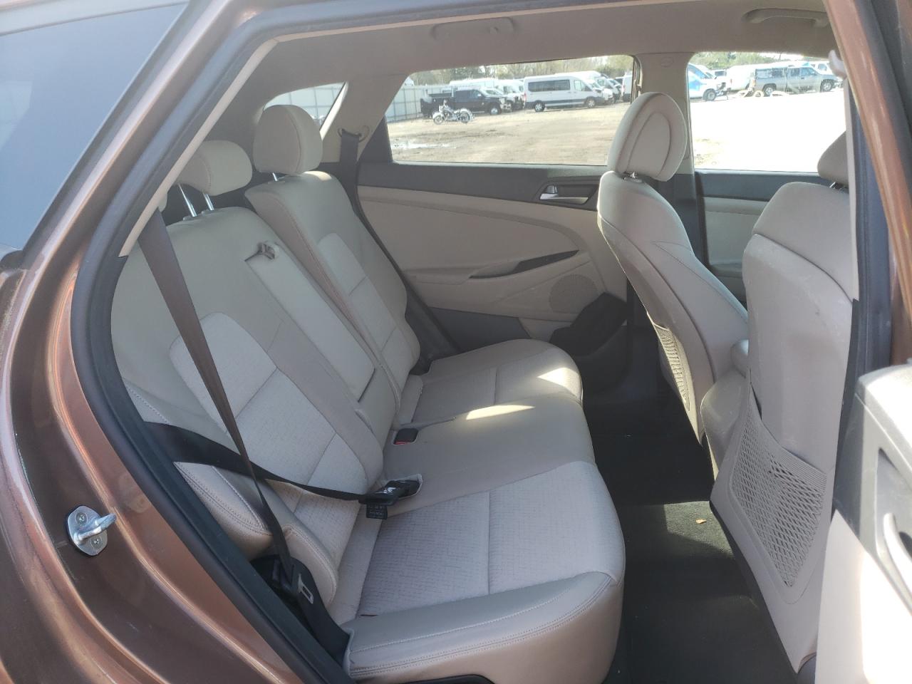 Photo 6 from auction – 2016 HYUNDAI TUCSON LIM with VIN KM8J3CA42GU021039