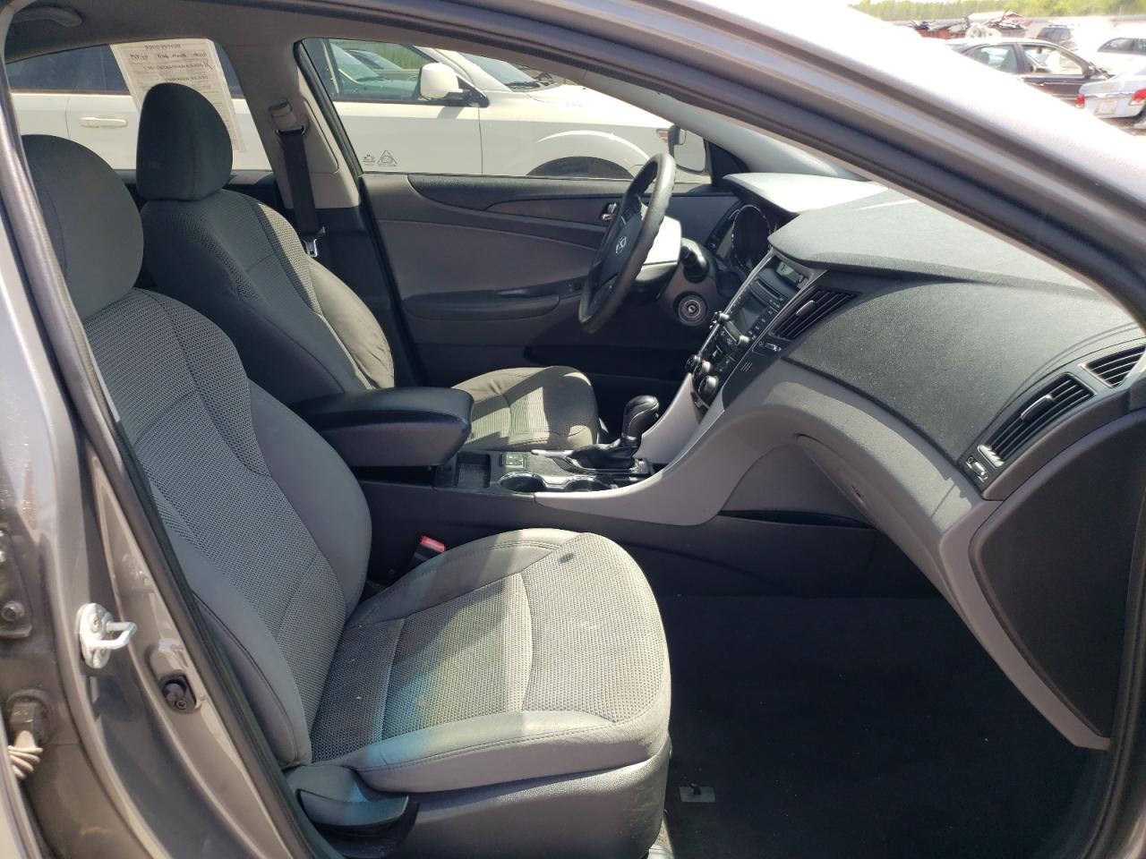 Photo 5 from auction – 2014 HYUNDAI SONATA GLS with VIN 5NPEB4AC0EH941829