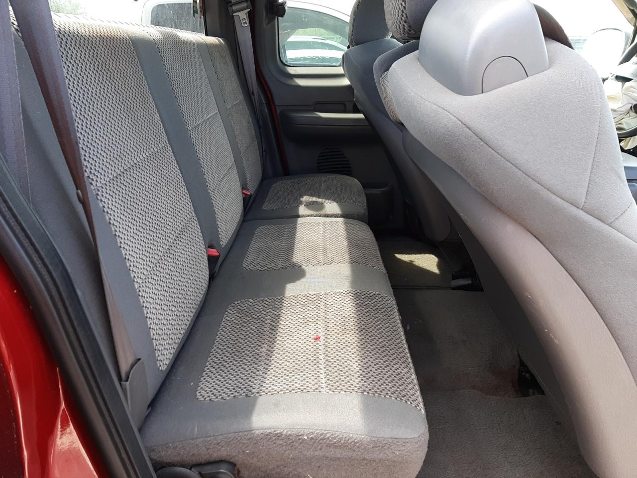 Photo 6 from auction – 2002 FORD F150 with VIN 1FTRX18L52NB76944