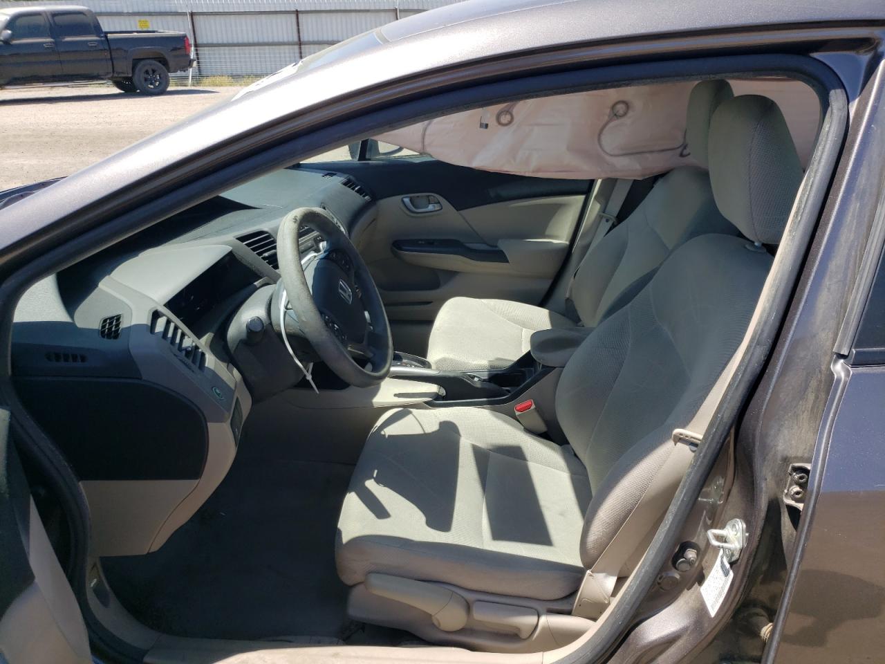 Photo 5 from auction – 2012 HONDA CIVIC LX with VIN 19XFB2F5XCE324748
