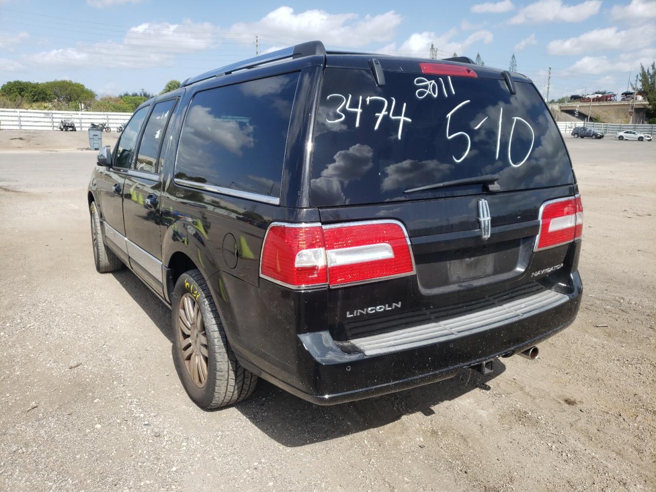Photo 3 from auction – 2011 LINCOLN NAVIGATOR with VIN 5LMJJ3H58BEJ03474
