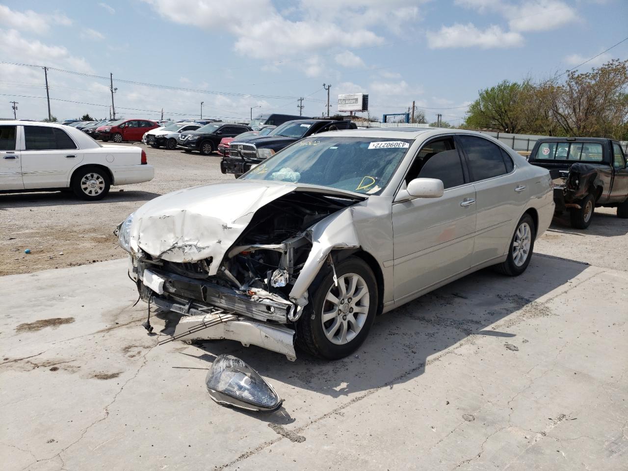 Photo 2 from auction – 2003 LEXUS ES 300 with VIN JTHBF30G535041302