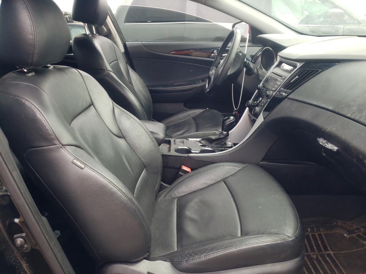 Photo 5 from auction – 2013 HYUNDAI SONATA SE with VIN 5NPEC4AC8DH624988