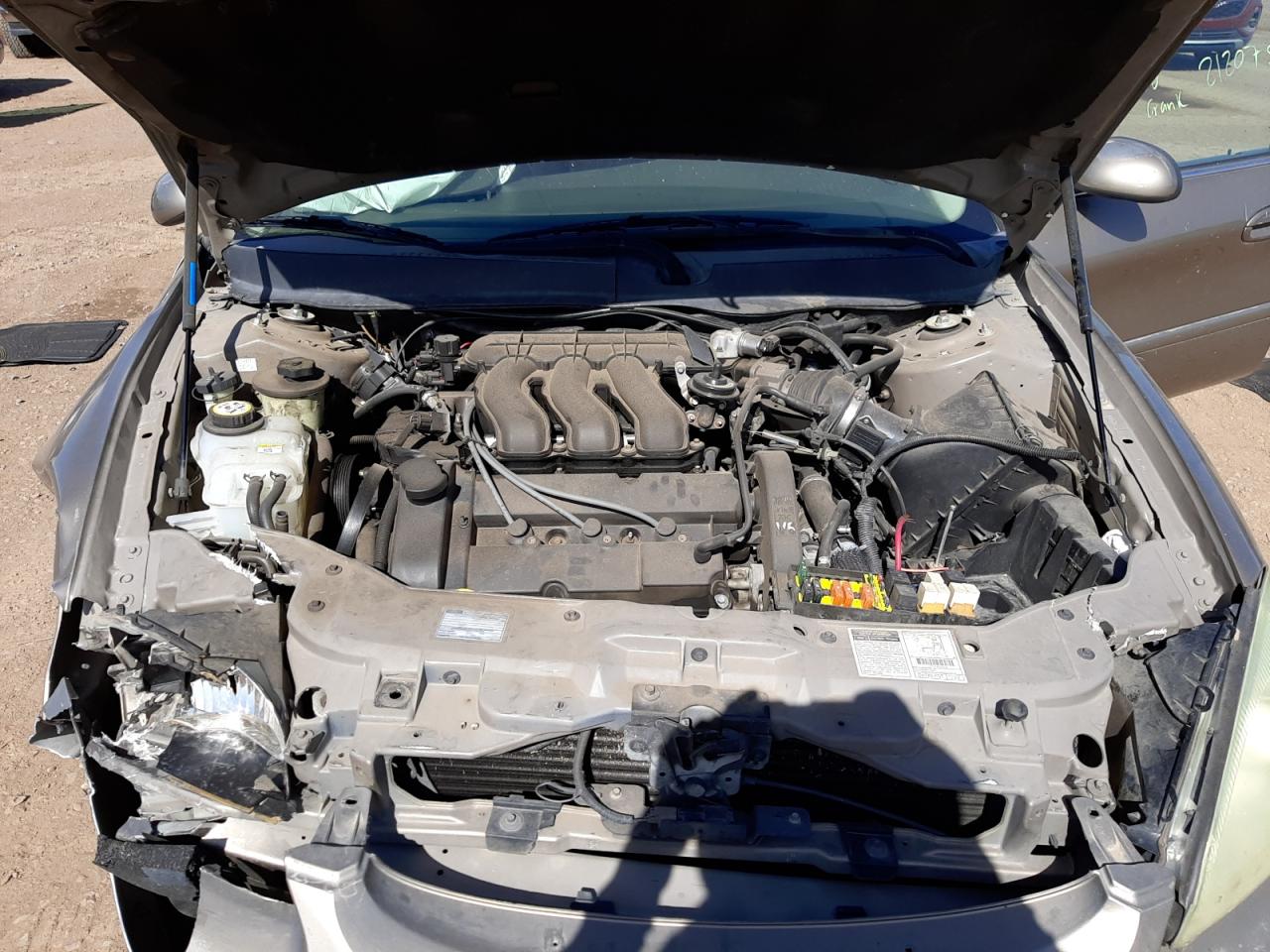 Photo 7 from auction – 2002 FORD TAURUS SE with VIN 1FAFP58S72A105646