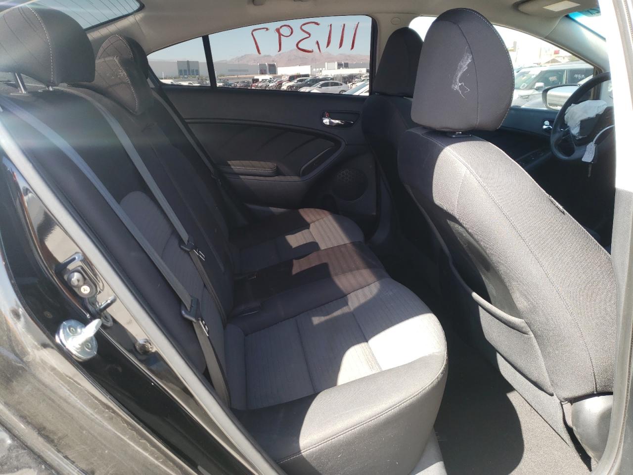 Photo 6 from auction – 2015 KIA FORTE LX with VIN KNAFX4A68F5367267