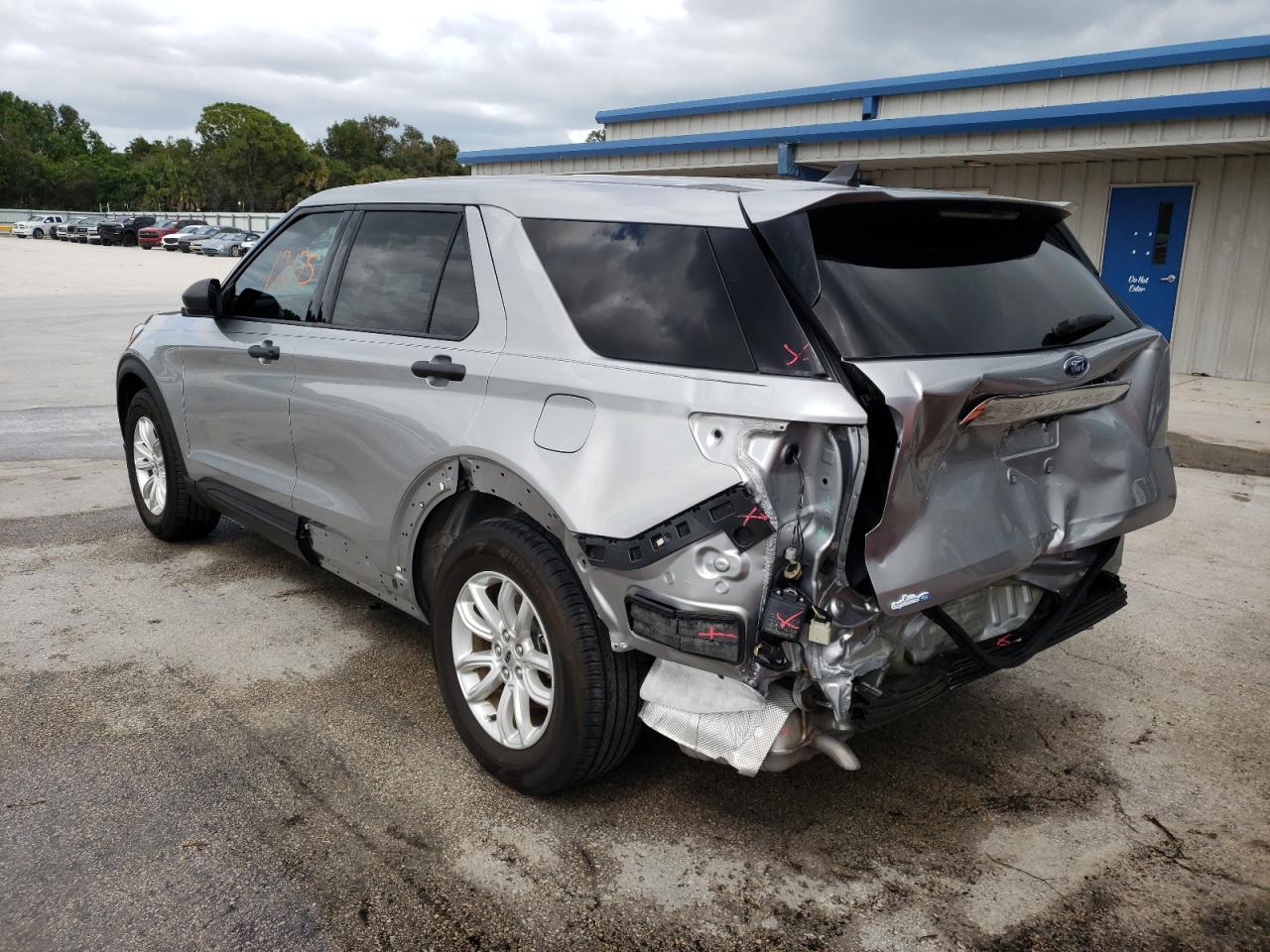 Photo 3 from auction – 2021 FORD EXPLORER with VIN 1FMSK7BHXMGA12437