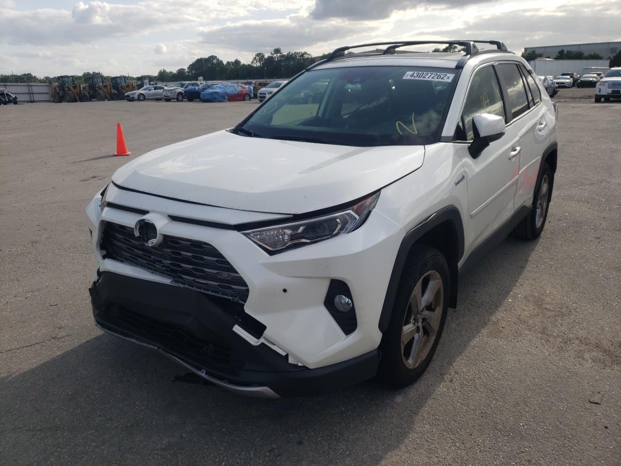 Photo 2 from auction – 2019 TOYOTA RAV4 LIMIT with VIN JTMDWRFV7KD029627