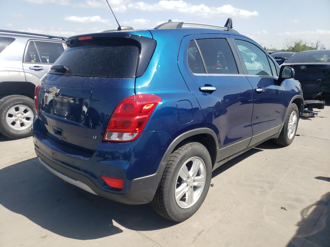 Photo 4 from auction – 2019 CHEVROLET TRAX 1LT with VIN 3GNCJLSB5KL292302