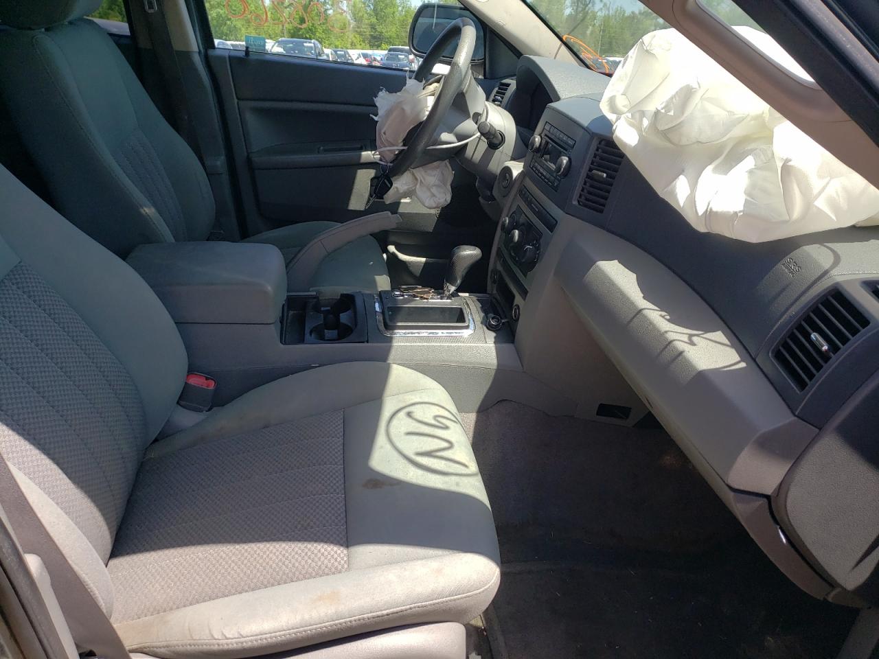 Photo 5 from auction – 2006 JEEP GRAND CHER with VIN 1J4GR48K56C351084